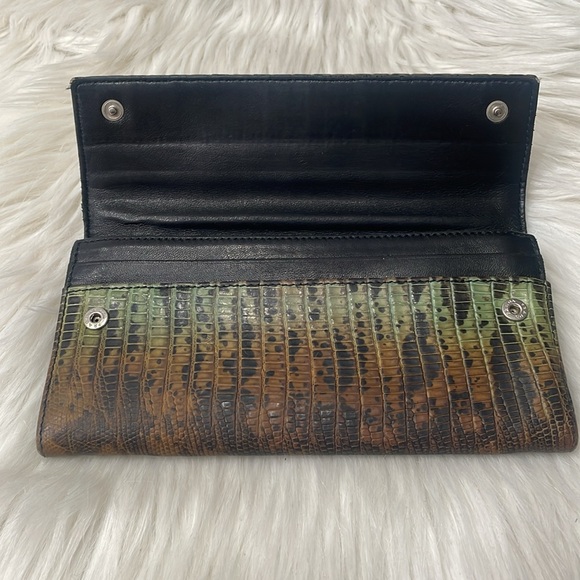 PRADA Rare Snakeskin Wallet - Picture 4 of 12